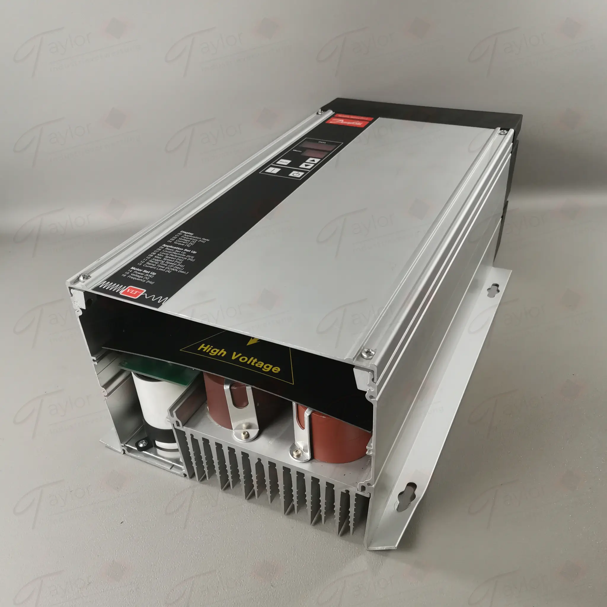 Produktfoto 1 von Danfoss VLT 3008 Halteblech verbogen