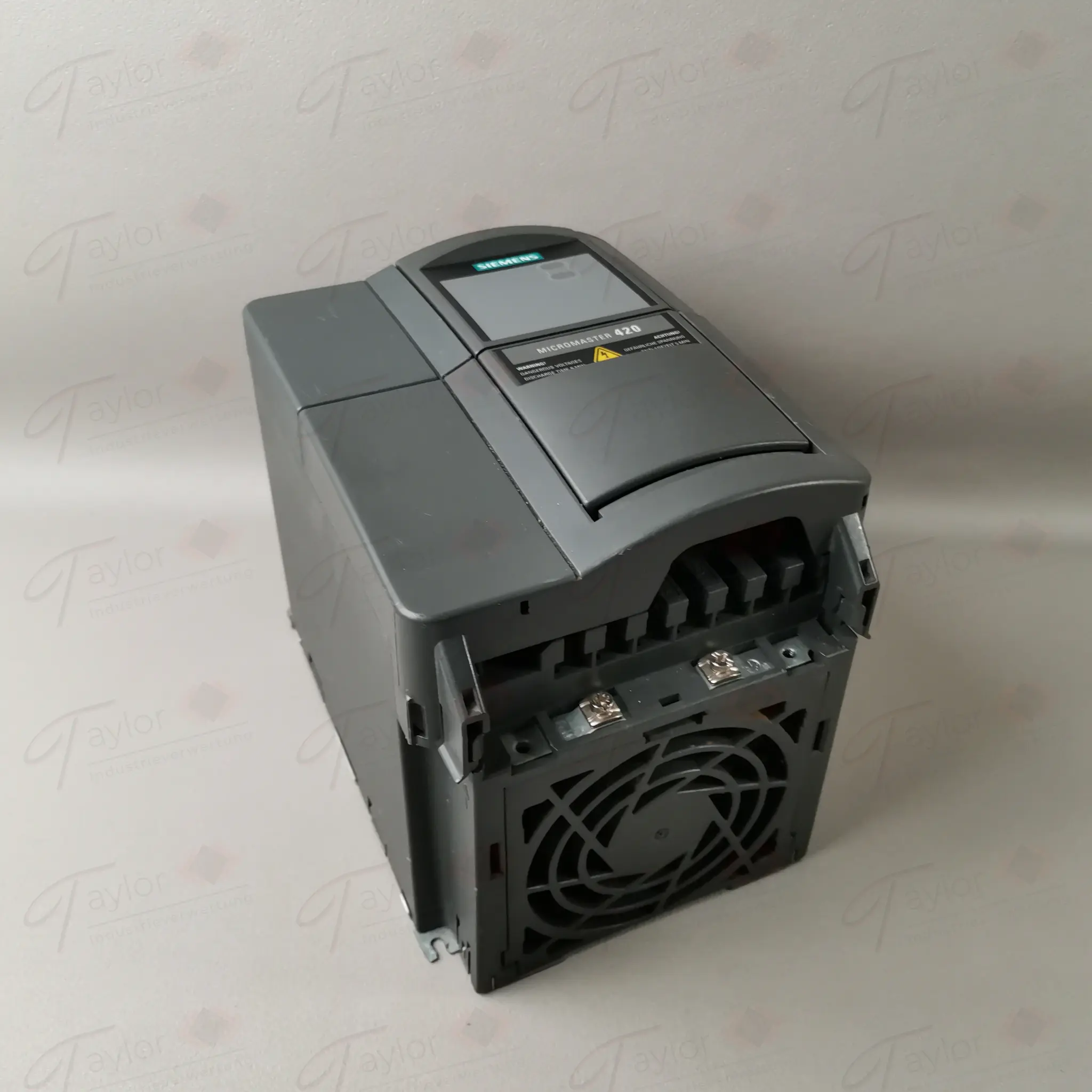 Produktfoto 1 von Siemens 6SE6420-2UC21-1BA1 / 6SE6 420-2UC21-1BA1