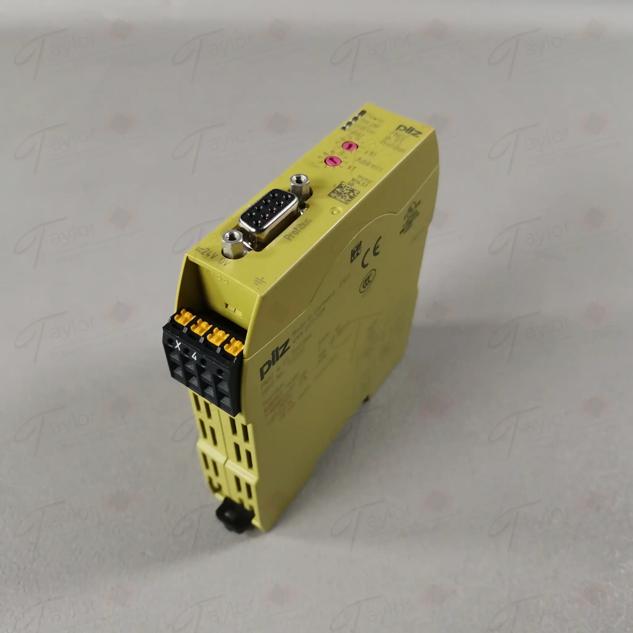 Produktfoto 1 von Pilz 772132 PNOZ m ES Profibus