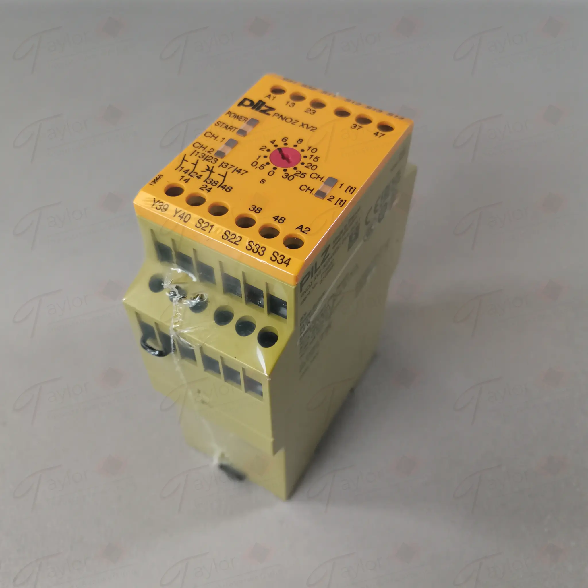 Produktfoto 1 von Pilz 774500 PNOZ XV2 30/24VDC 2n/o 2n/o t NEU OVP versiegelt
