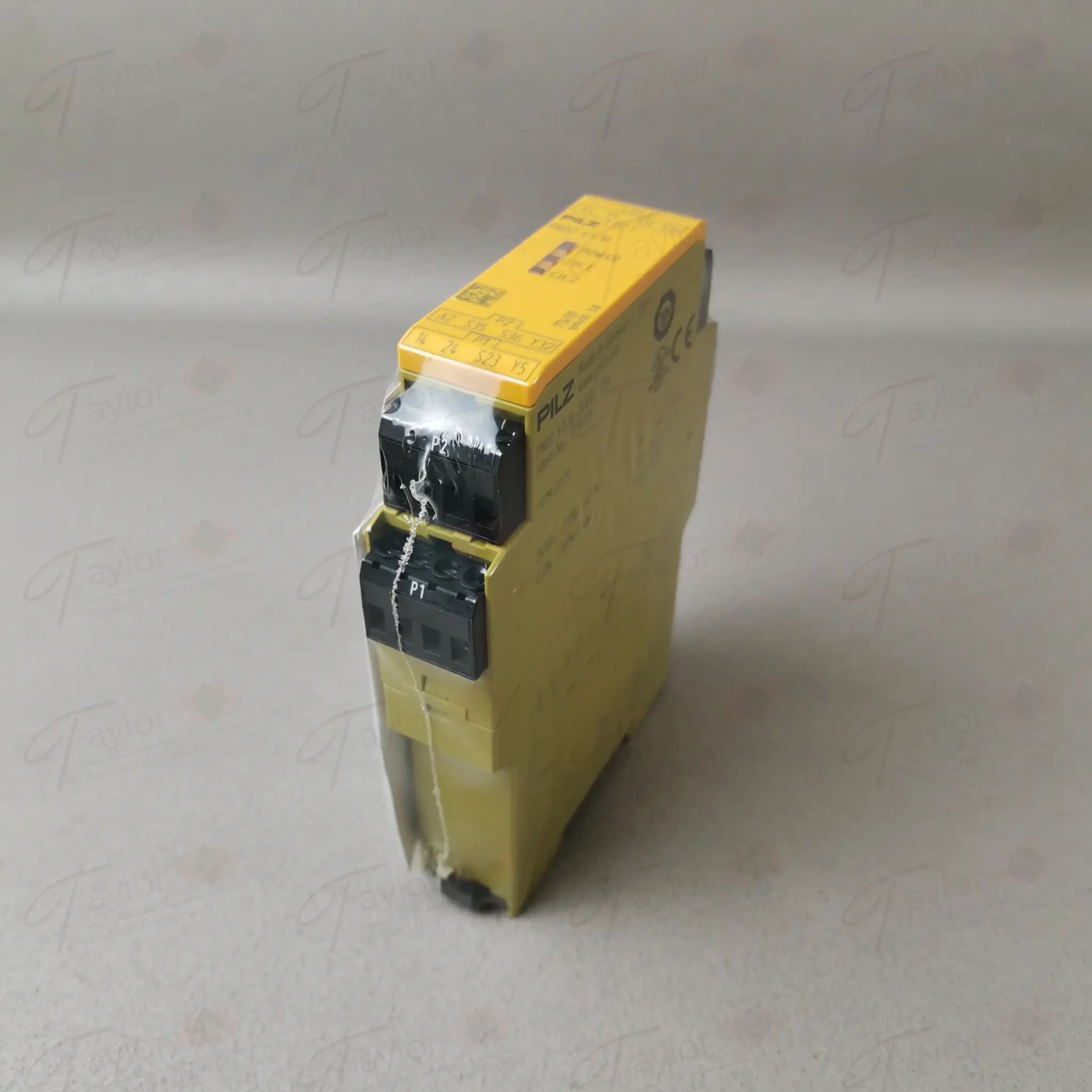 Produktfoto 1 von Pilz 774139 PNOZ e3.1p 24VDC 2so NEU OVP versiegelt