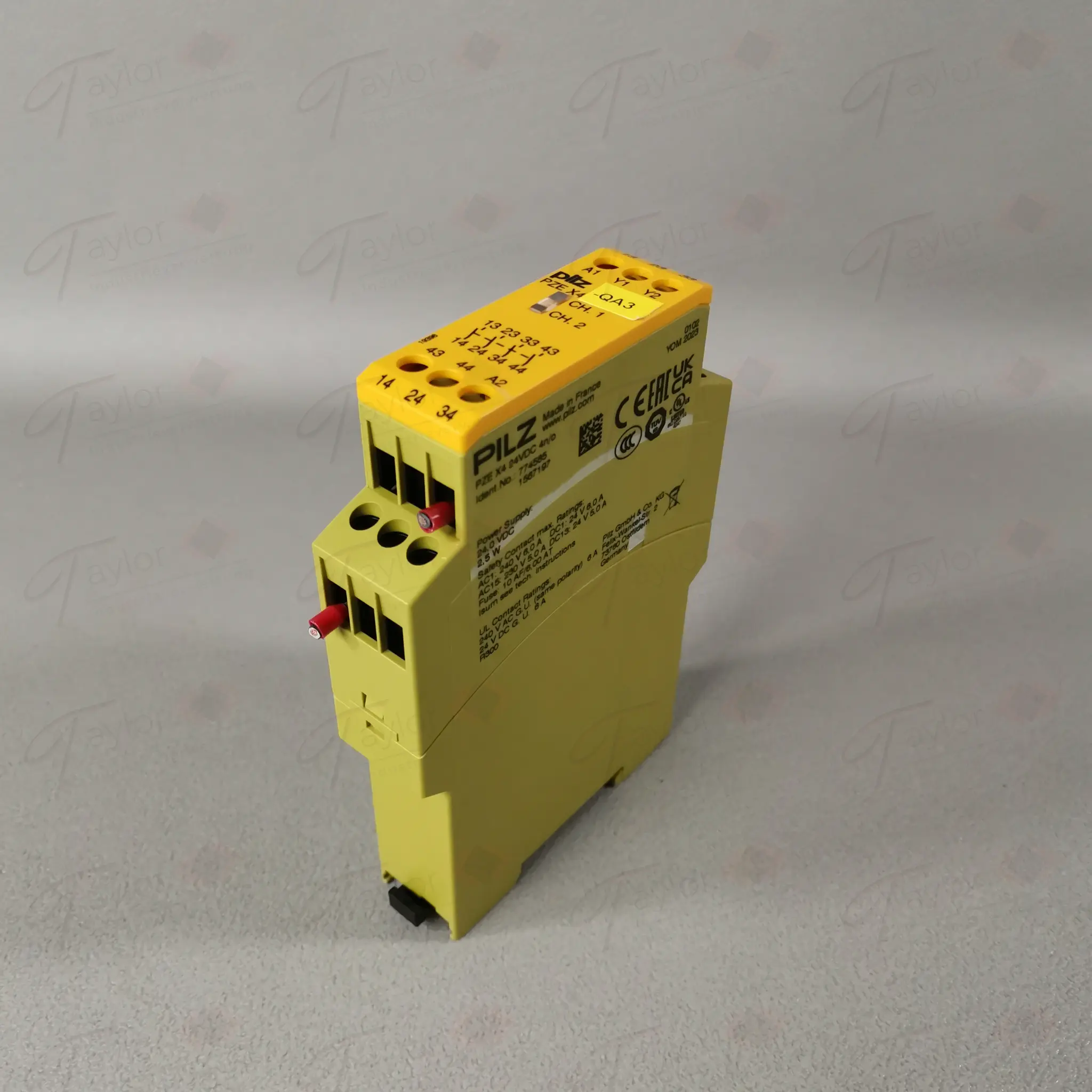 Produktfoto 1 von Pilz 774585 PZE X4 24VDC 4n/o
