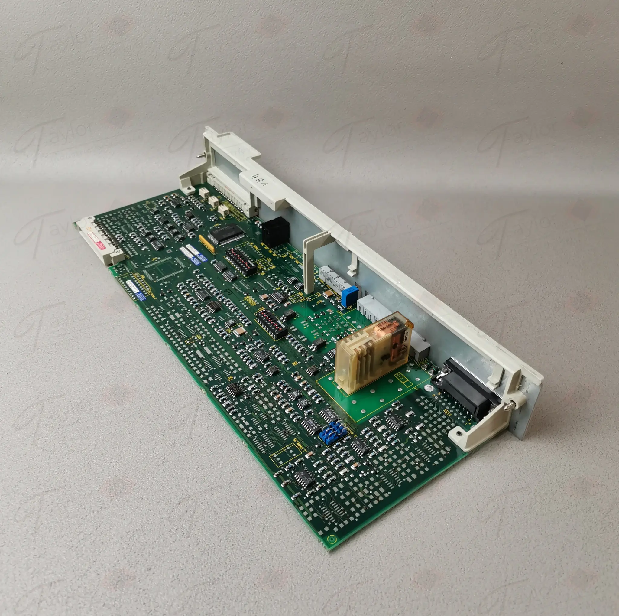 Produktfoto 1 von Siemens 6SN1118-0AD11-0AA0 / 6SN1 118-0AD11-0AA0