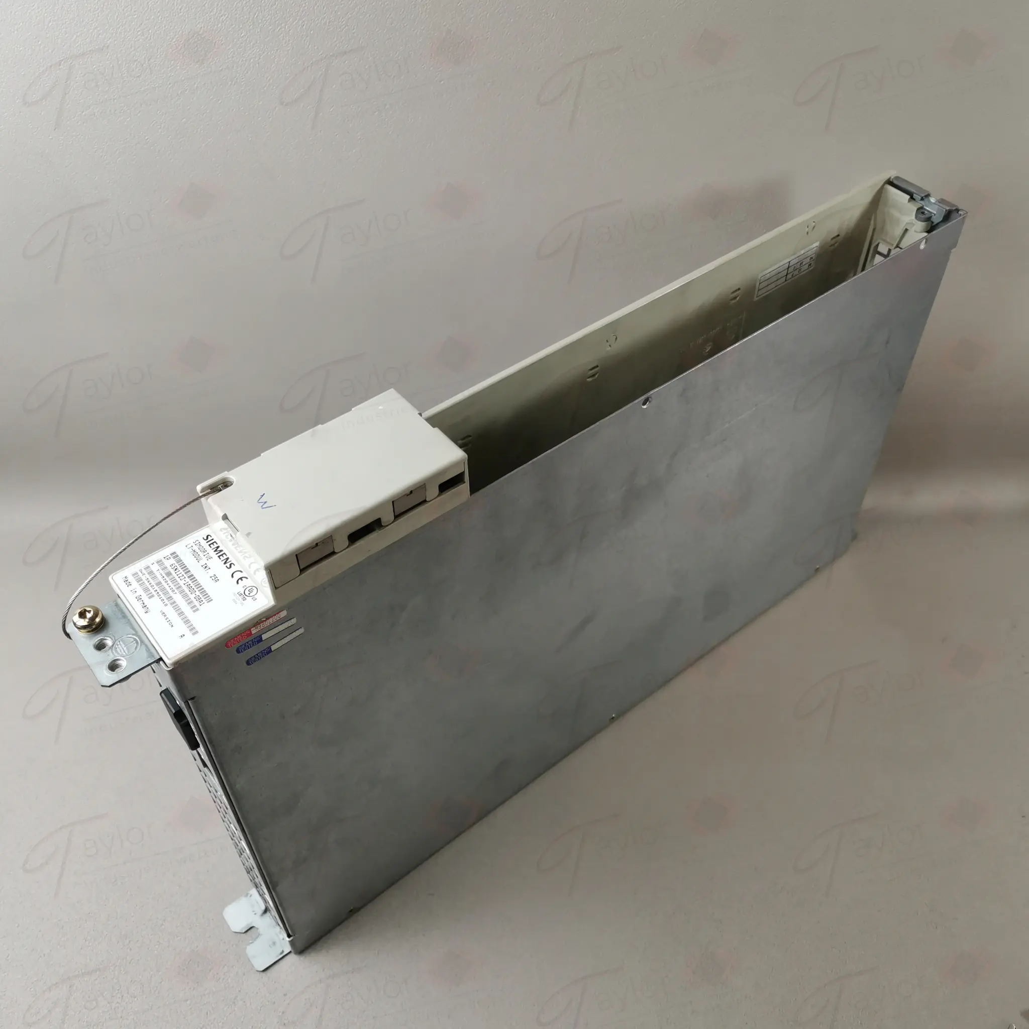 Produktfoto 1 von Siemens 6SN1123-1AA00-0BA1 / 6SN1 123-1AA00-0BA1