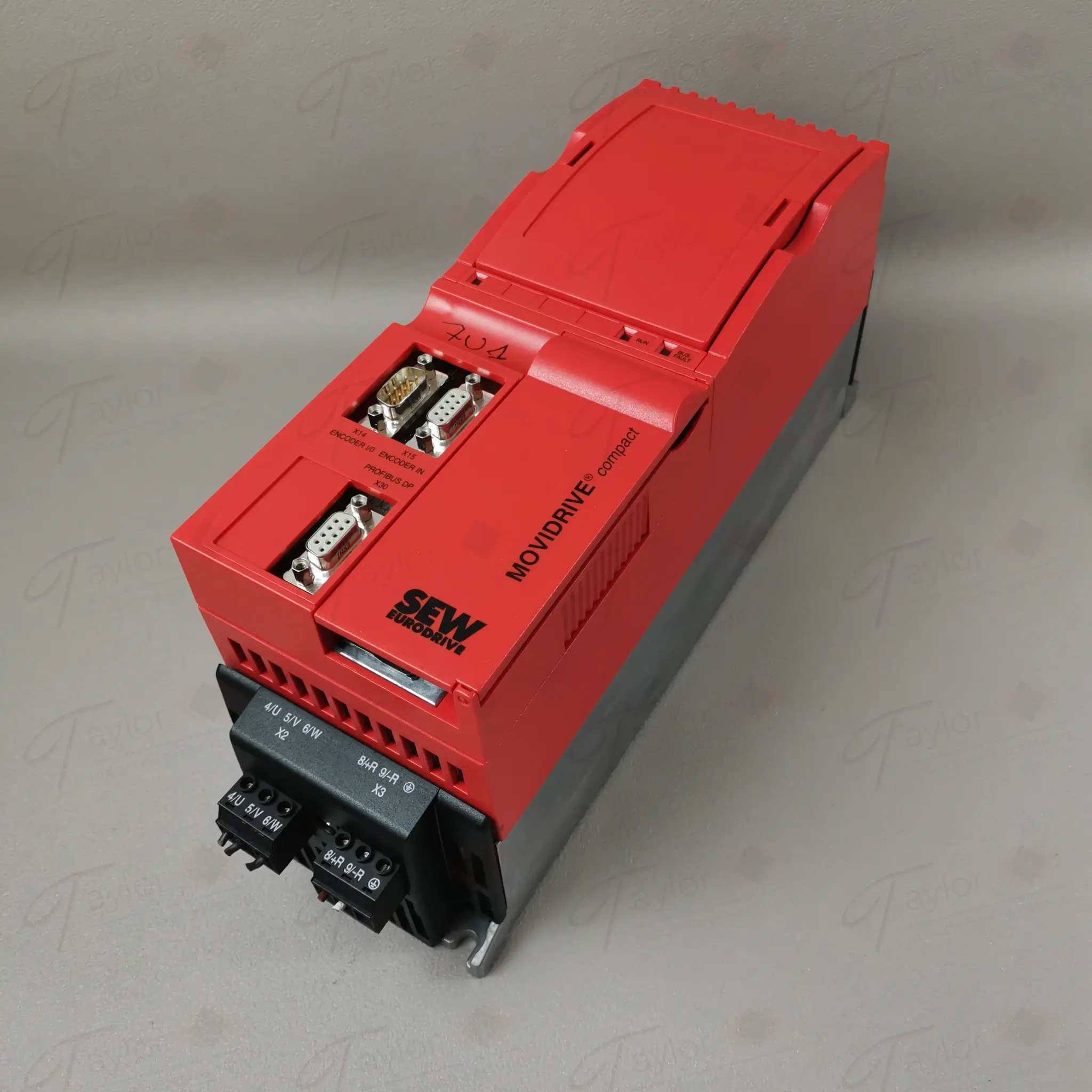Produktfoto 1 von SEW MCV41A0015-5A3-4-00 + MDX60A0015-5A3-4-00
