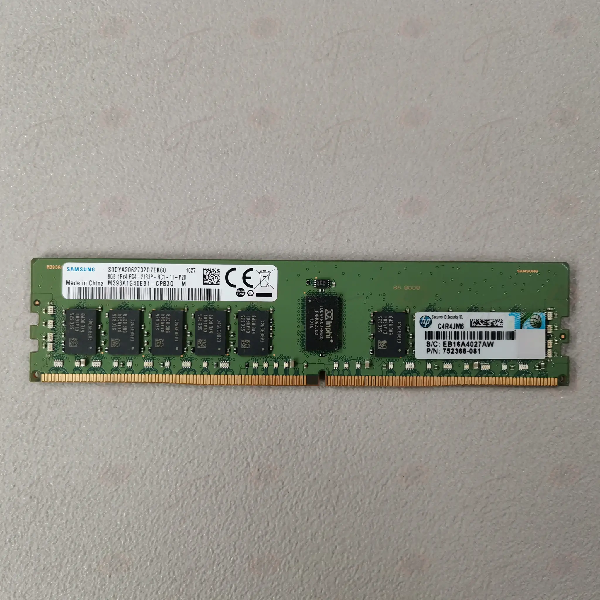 Produktfoto 1 von Samsung M393A1G40EB1-CPB3Q 8GB DDR4 SDRAM RDIMM mit ECC