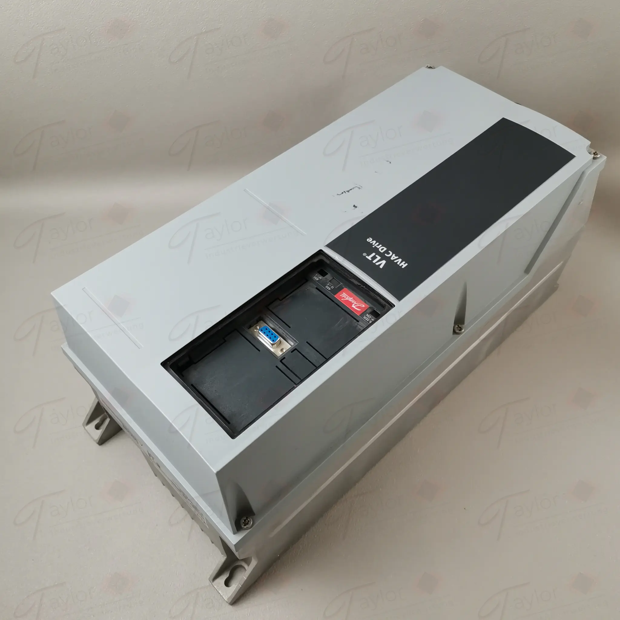 Produktfoto 1 von Danfoss VLT FC-102P1K1T4T55H1XGXXOXSXXXXAXBXCXXXXDX