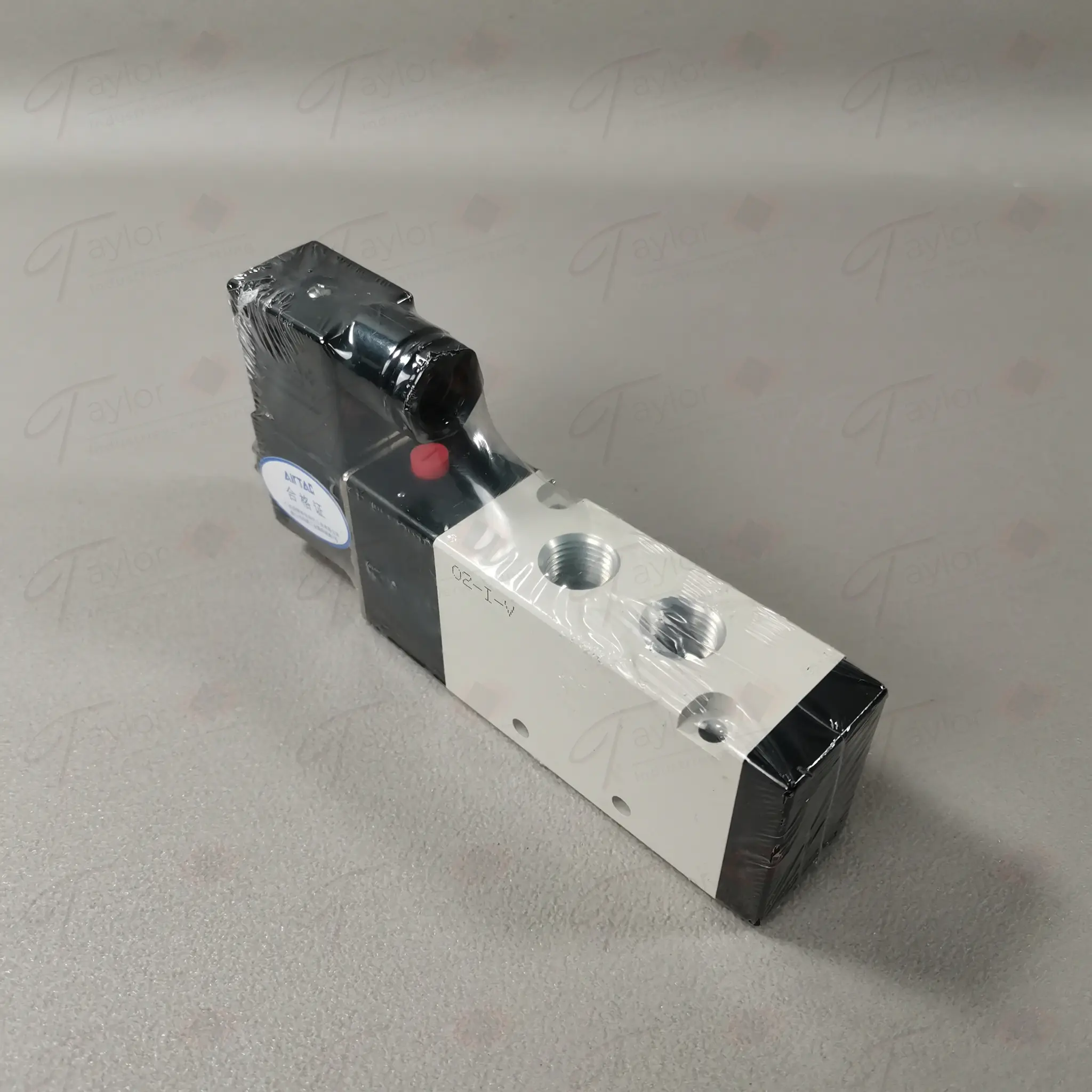 Produktfoto 1 von Airtac 4V310-08 NEU