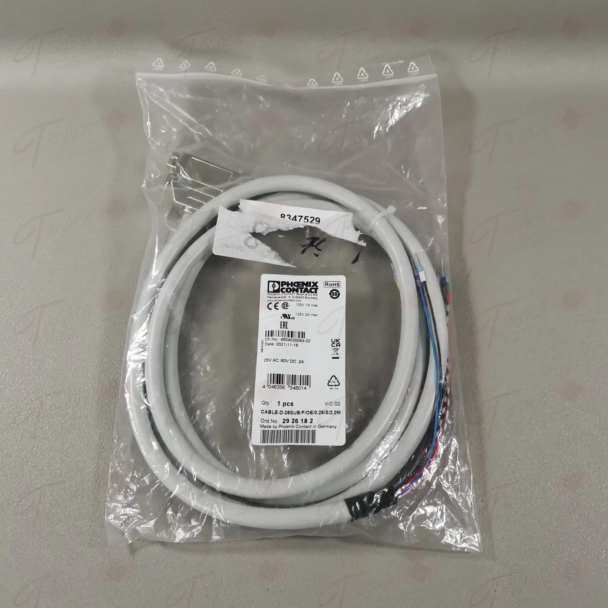 Produktfoto 1 von Phoenix Contact 2926182 CABLE-D-25SUB/F/OE/0,25/S/2,0M NEU OVP