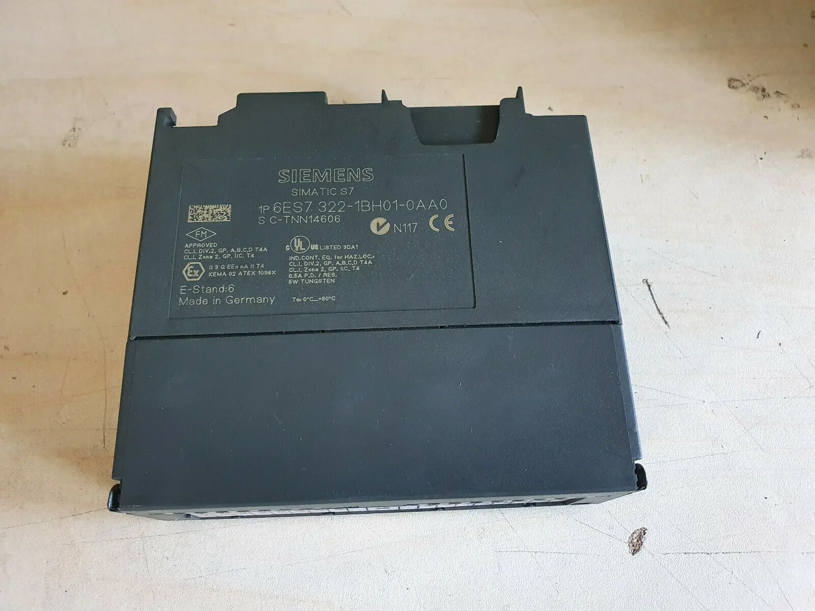 Produktfoto 1 von Siemens 6ES7 322-1BH01-0AA0 / 6ES7322-1BH01-0AA0