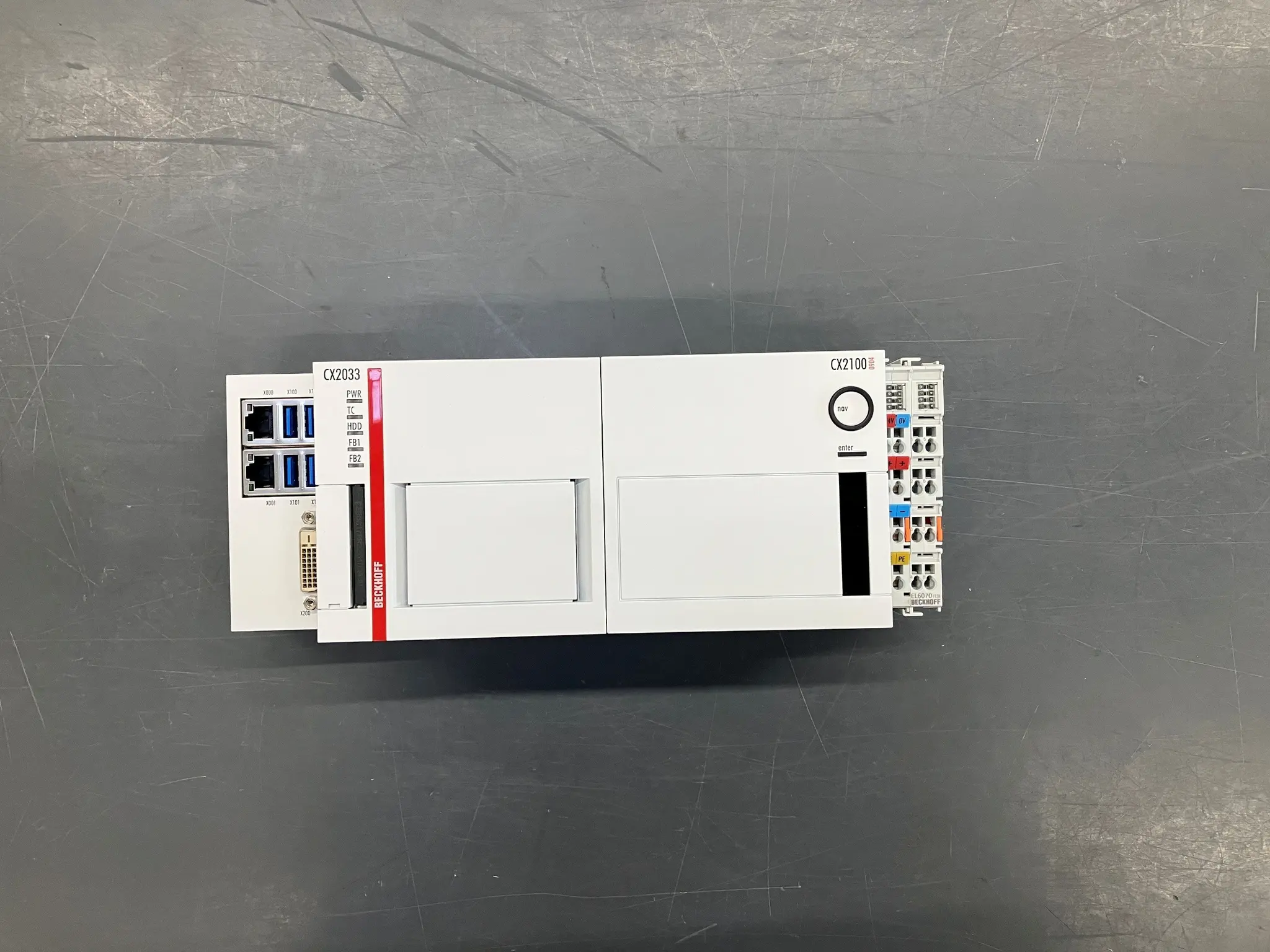 Produktfoto 1 von CX2033 Industrierechner