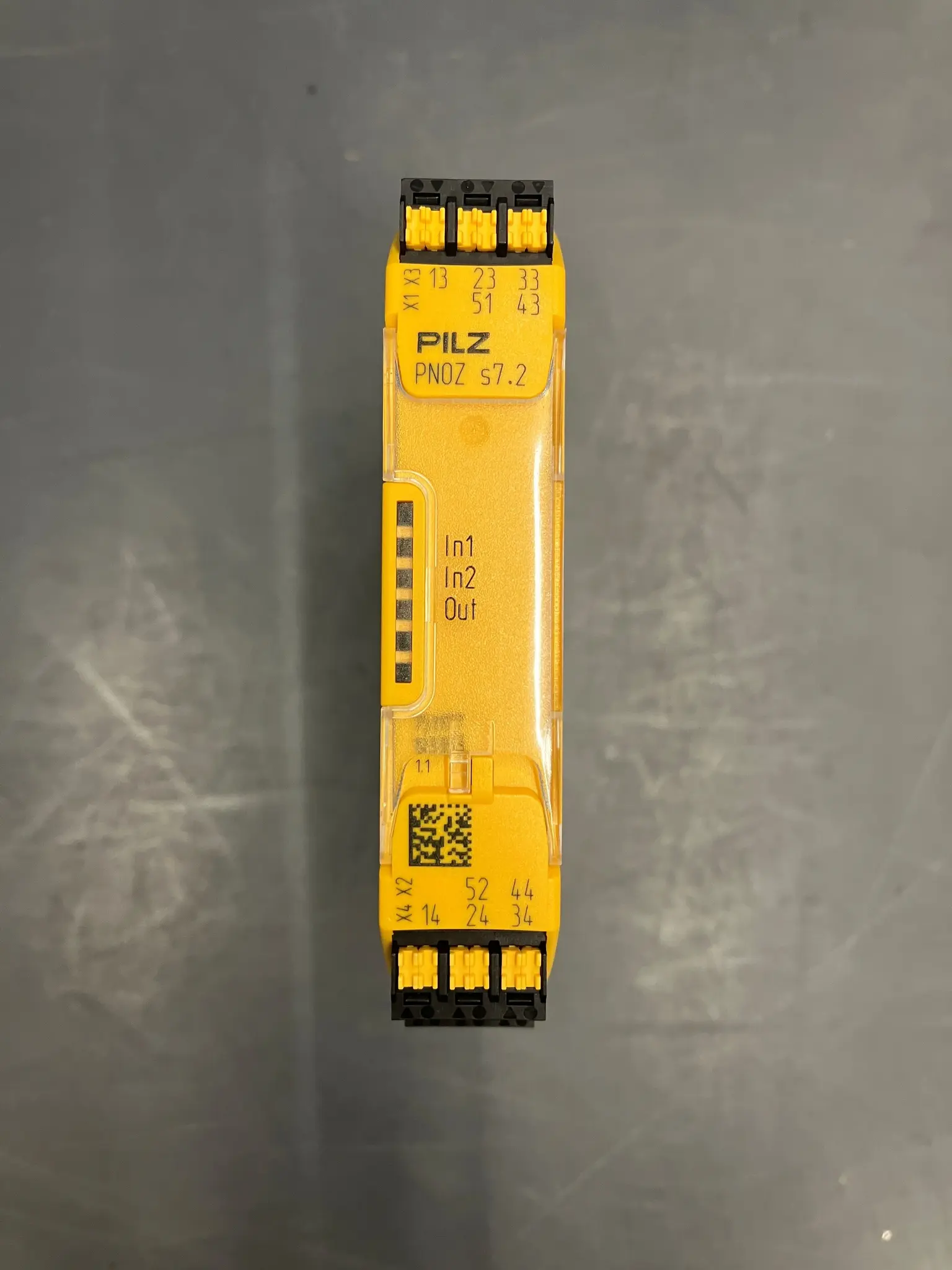 Produktfoto 1 von PNOZ s7.2 C 24VDC 4 S / 1 Ö - PNOZsigma Kontakterweiterung Sicherheitsrelais