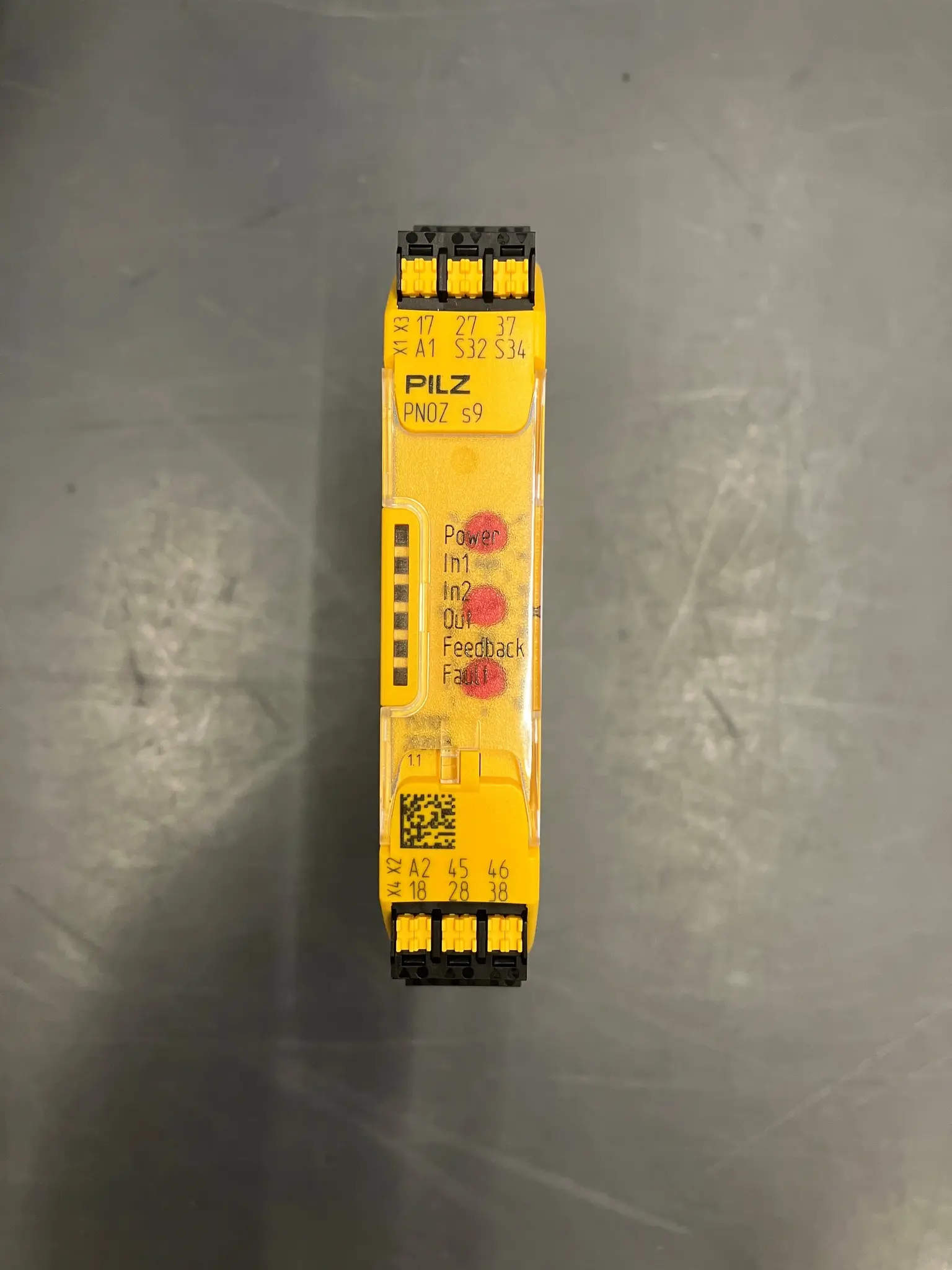 Produktfoto 1 von PNOZ s9C 24VDC 3 S / 1 Ö verzögert - PNOZsigma Sicherheitsschaltgerät
