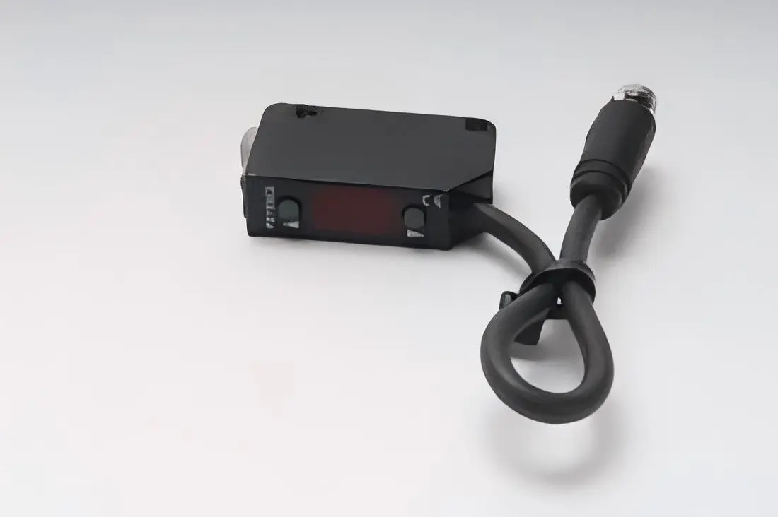 Produktfoto 1 von Keyence  PZ-V32P    Photoelectric Sensors