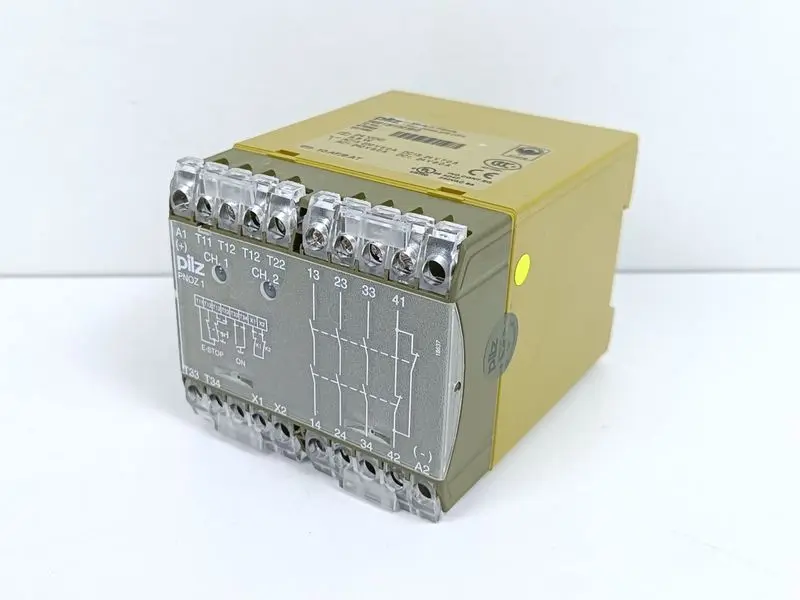 Produktfoto 1 von Pilz PNOZ 1 24 V DC 3S10 ID No.: 475695 24VDC 3,5W 230V TOP ZUSTAND