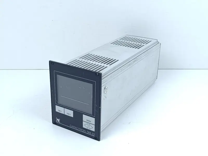 Produktfoto 1 von Leybold Capacitron DM22 15794 240V 50/60Hz 64VA TESTED