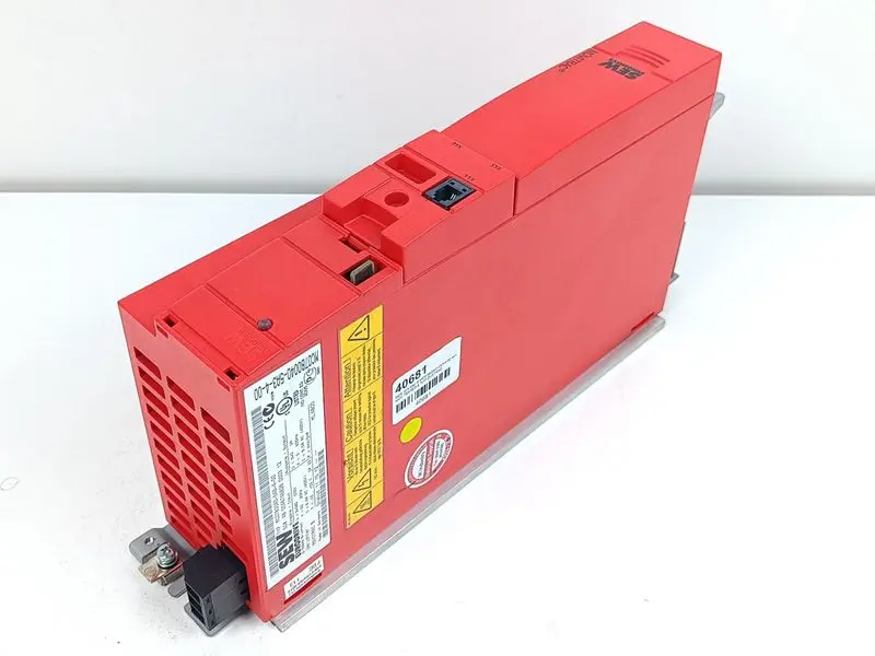 Produktfoto 1 von SEW Movitrac B MC07B0040-5A3-4-00 + FSC11B 4kw 400V TESTED & TOP ZUSTAND