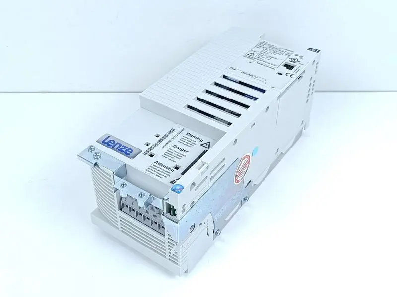 Produktfoto 1 von Lenze 8200 Vector E82CV552_4C E82CV552K4C 400V Id.No 13141978 Ver. 4A37 UNUSED