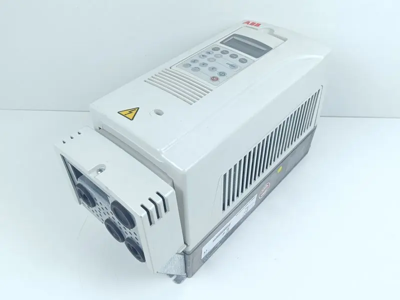Produktfoto 1 von ABB ACS800 Frequenzumrichter ACS800-01-0004-5 +E202+L503 TESTED & TOP ZUSTAND