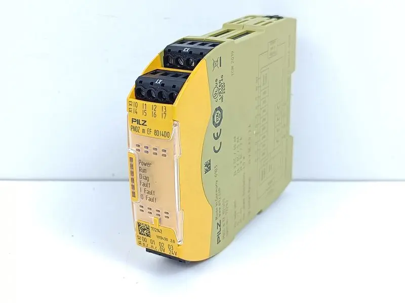 Produktfoto 1 von PILZ PNOZ m EF 8DI4D0 ID.No: 772142 Ver. 2.0 TESTED & TOP ZUSTAND