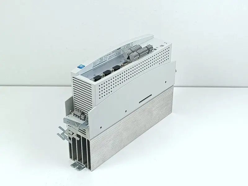 Produktfoto 1 von Lenze EVS9322-ES 33.9322SE.20.21. Servo Drive TESTED & NEUWERTIG