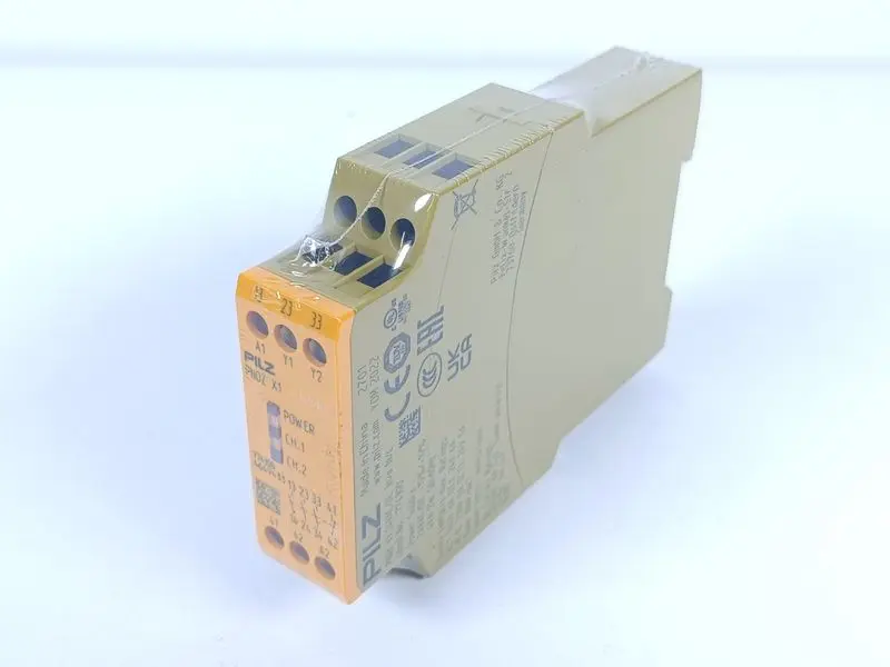 Produktfoto 1 von PILZ PNOZ X1 24VAC/DC 3n/o 1n/c ID No: 774300 UNUSED & SEALED