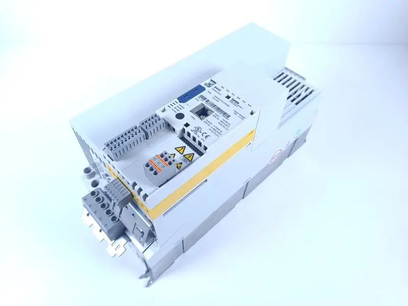 Produktfoto 1 von Lenze StateLine C 8400 E84AVSCE1534SB0 400V 15kw SW:12.00 UNUSED & TESTED