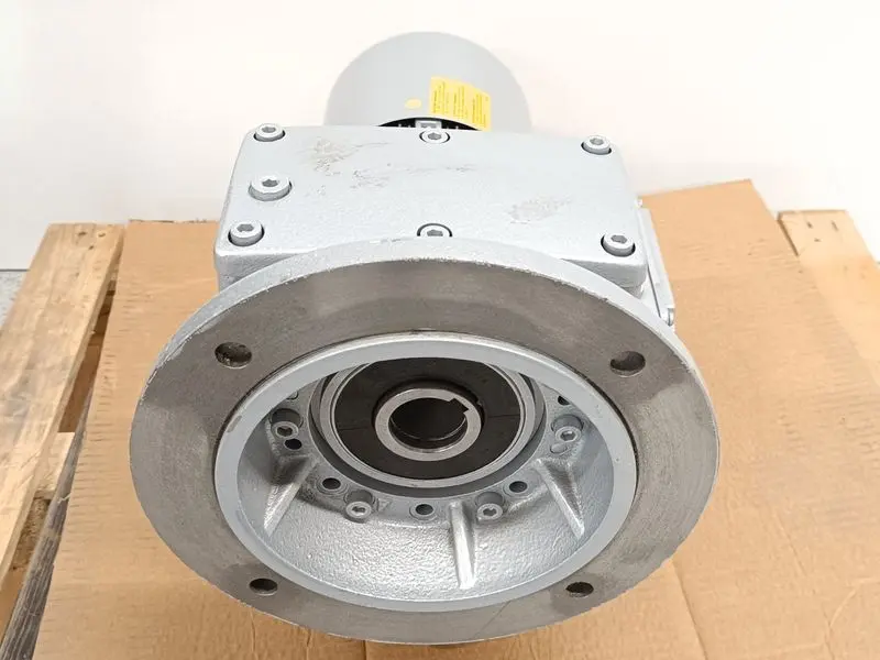 NORD Getriebemotor SK 100AP/4 CUS BRE40 HL TF 3kW TOP ZUSTAND
