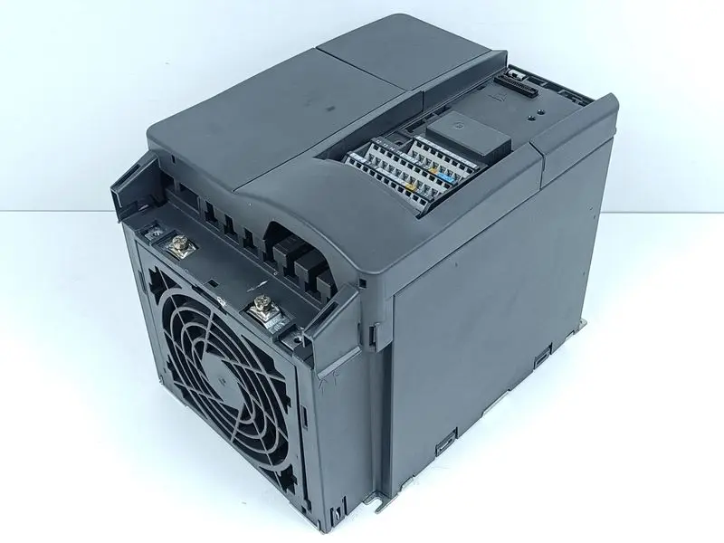 Produktfoto 1 von Siemens Micromaster 440 6SE6440-2AD25-5CA1 5,5kw  TESTED TOP ZUSTAND