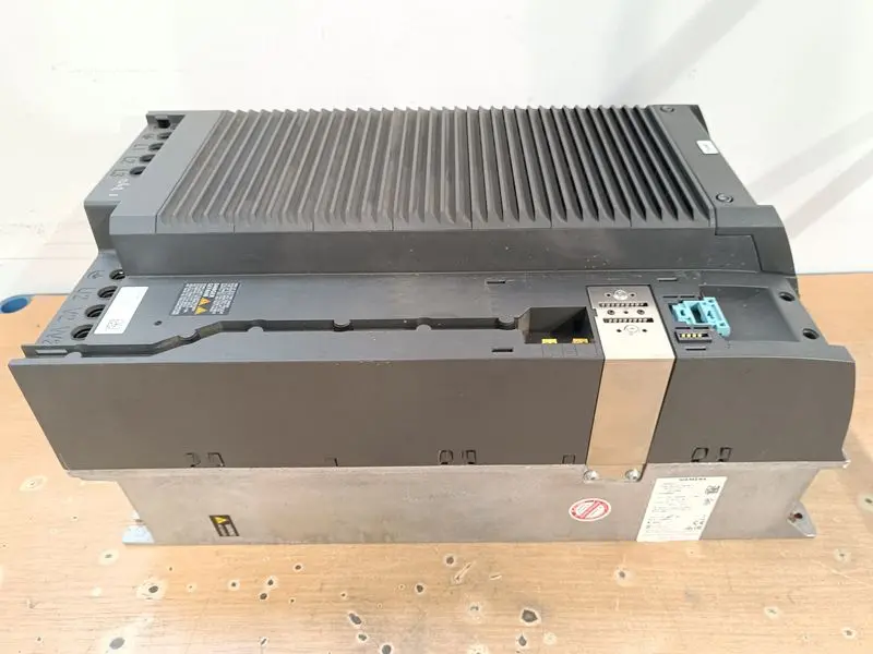 Produktfoto 1 von Siemens Sinamics PM 240-2 6SL3210-1PE31-1AL0 FS:12 55kw 400V TESTED TOP ZUSTAND