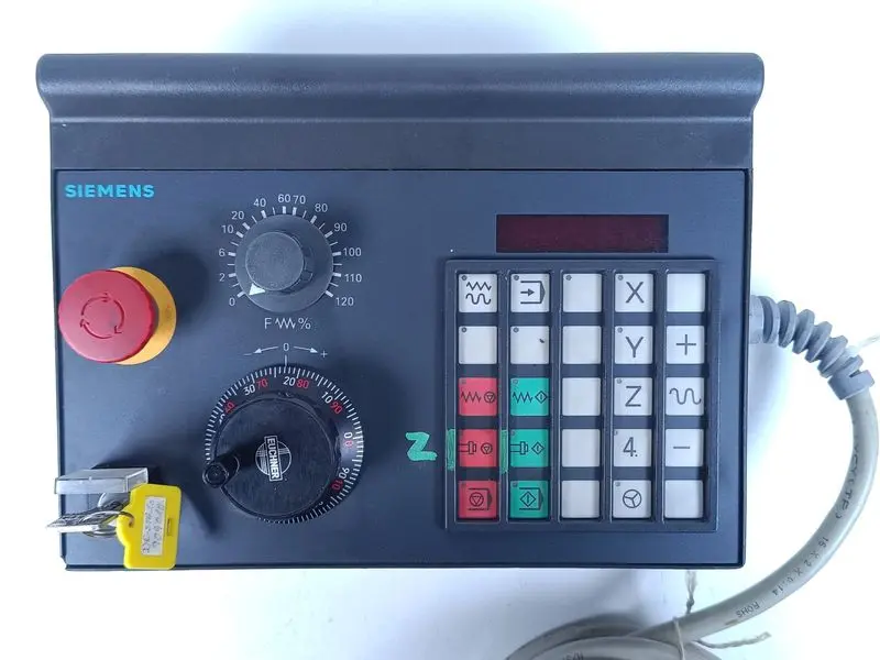 Produktfoto 1 von Siemens Bedienfeld  6FC5103-0AD20-0AA0 TOP ZUSTAND