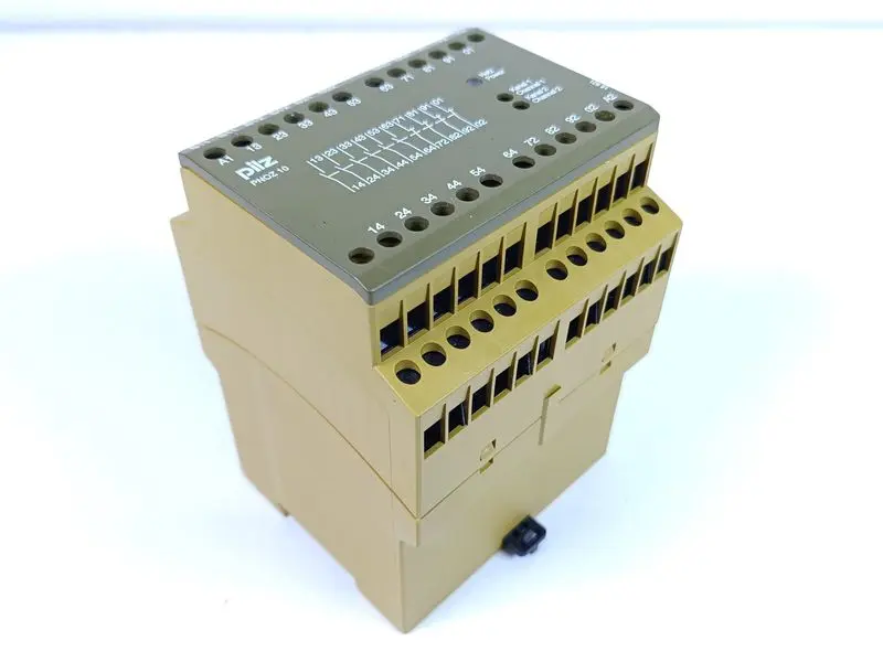 Produktfoto 1 von Pilz PNOZ 10 24VDC 6n/o 4n/c ID No.: 774009 TESTED & TOP ZUSTAND