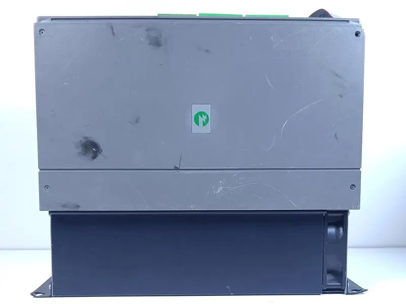 Produktfoto 1 von DynamAx FLUX VECTOR DRIVE DF750 GEBRAUCHT GUT