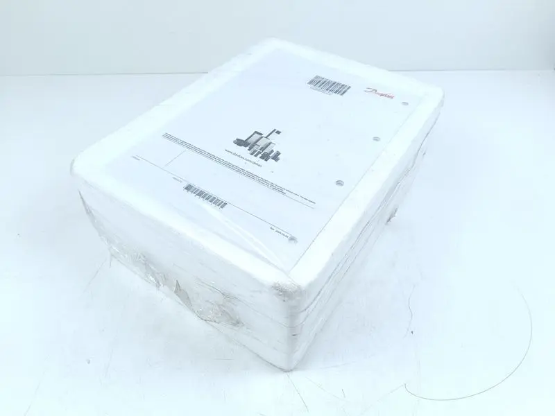 Produktfoto 1 von Danfoss VLT 177H0012 FCP307PT4C66SPR2D0F12KXXX UNUSED & OVP & SEALED