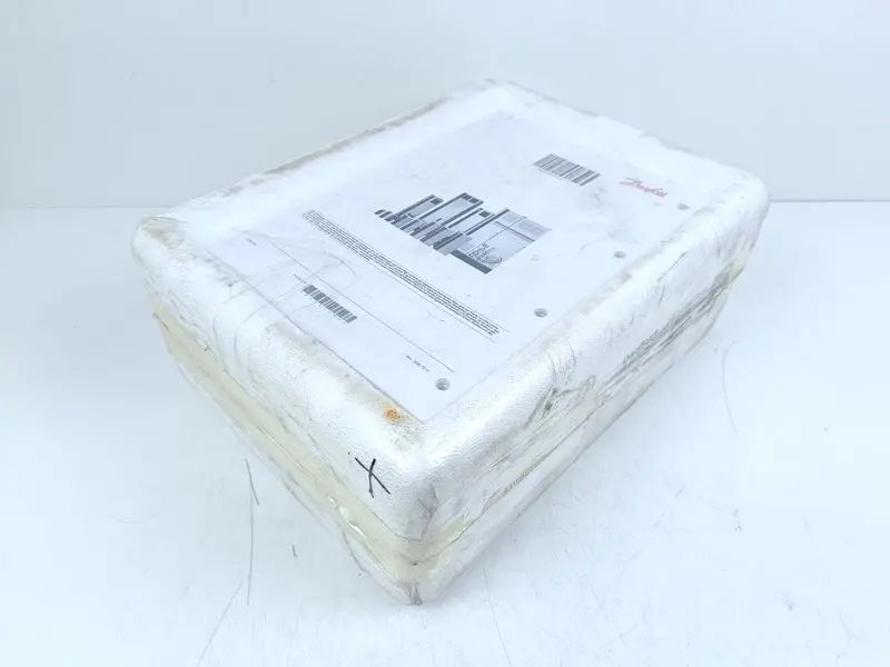 Produktfoto 1 von Danfoss VLT 131G1693 FC-302PK37T5E20H2XGCXXXSXXXXA0B2CXXXXDX UNUSED & OVP