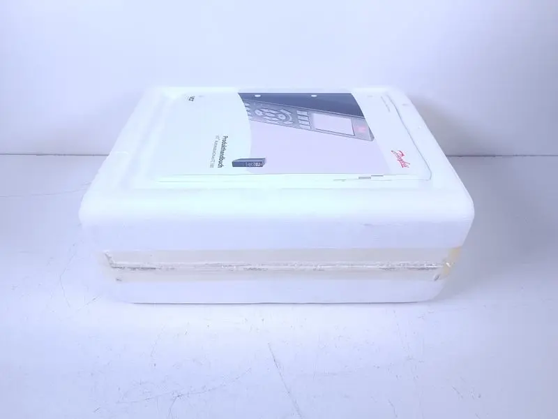 Produktfoto 1 von Danfoss VLT 131B1041 FC-301PK25T2E20H1XGXXXXSXXXXAXBXCXXXXDX UNUSED & OVP