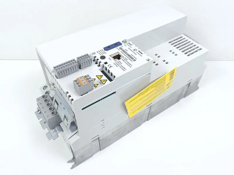 Produktfoto 1 von Lenze Stateline C E84AVSCE1134SX0 11kw 400V TESTED & NEUWERTIG