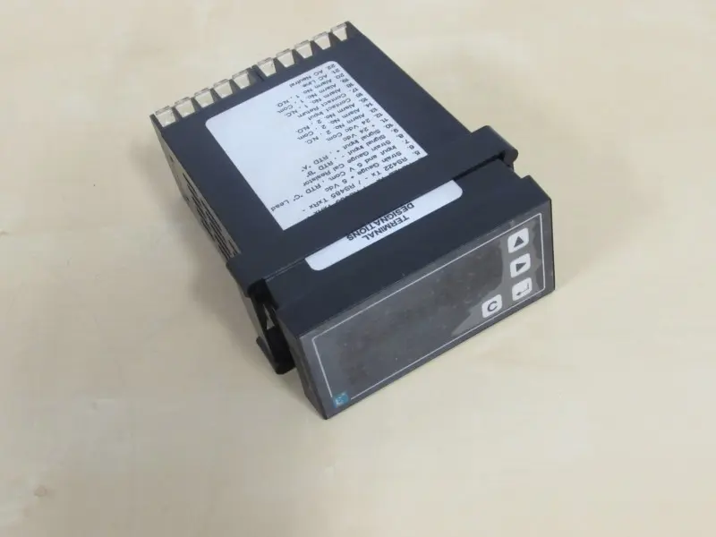 Produktfoto 1 von EUROTHERM 760 11011 Temperaturregler Neuwertig