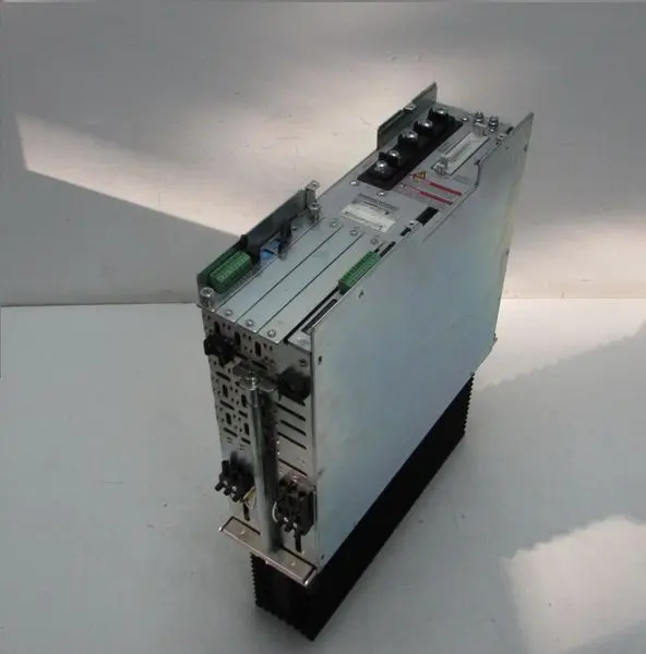 Produktfoto 1 von INDRAMAT Digital AC Servo Controller DDS02.2-A100-B + DSS2.1 + DSM02.3-FW TOP