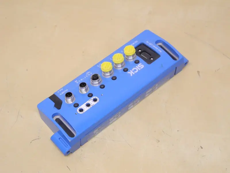 Produktfoto 1 von Sick Sensor CDF600-0110 Connection Device Fieldbus Profibus NEUWERTIG