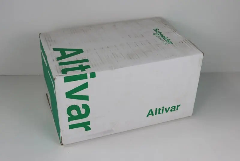Produktfoto 1 von Schneider Electric Altivar ATV32HD15N4 15kw 400V SpeedDrive TESTED & UNUSED &OVP