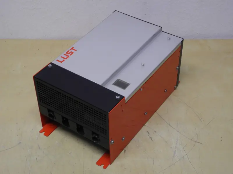 Produktfoto 1 von LUST LTI Frequenzumrichter VF1414L 3x400v 10,8A 5,5kW Top Zustand