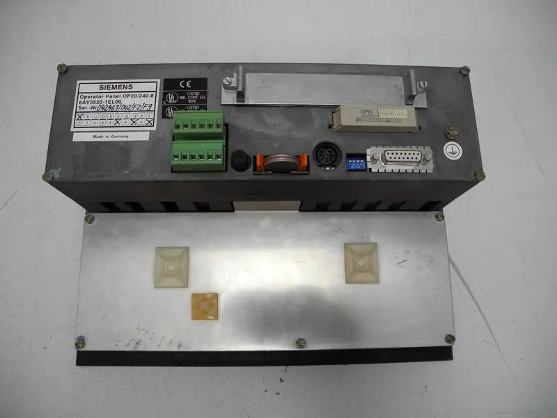 Produktfoto 1 von Siemens Operator Panel OP20/240-B 6AV3520-1EL00 Top Zustand