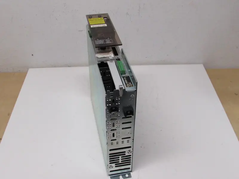 Produktfoto 1 von Indramat DDS03.1-W030-DC01-01-FW DDS03.1-W030-D Servo-Controller Top Zustand