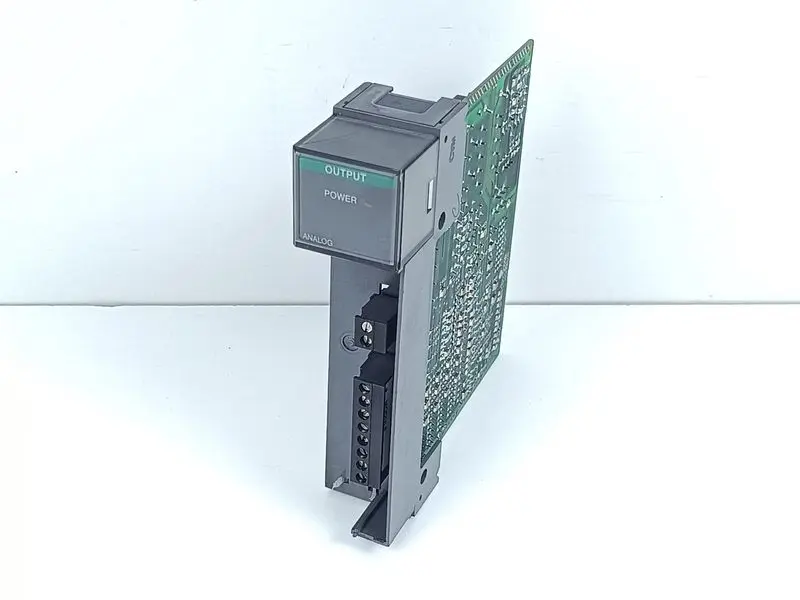 Produktfoto 1 von Allen Bradley SLC 500 1746-N04V Analog Output Ser. A 1746-NO 4V TOP ZUSTAND