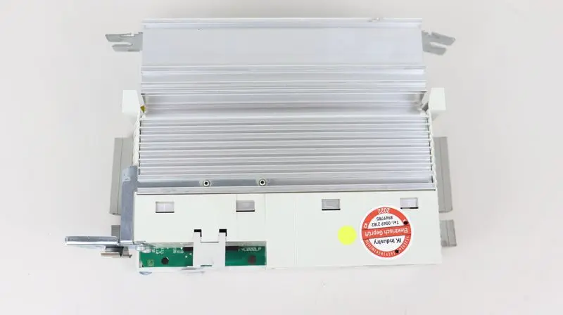 Produktfoto 1 von Lenze 8200 Vector E82EV551_4C 400V 0,55kw Frequenzumrichter TESTED NEUWERTIG