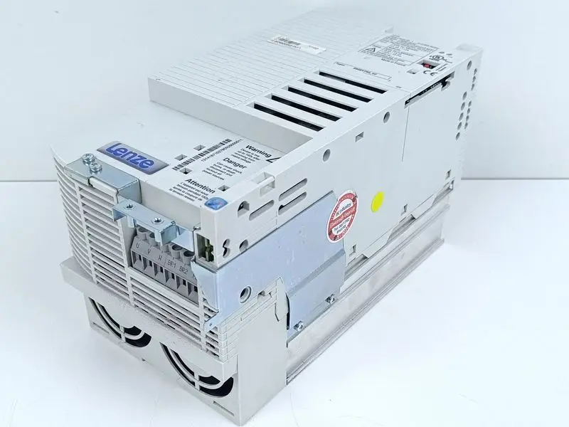 Produktfoto 1 von Lenze 8200 Vector E82EV752K4C E82EV752_4C 400V 7,5kW Tested