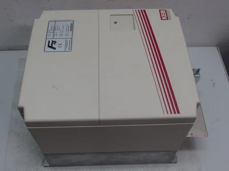 Produktfoto 1 von KEB F4 19.F4.COH-4L11/2.2 400V 30KW 19.F4.C0H-4L11/2.2 Top Zustand