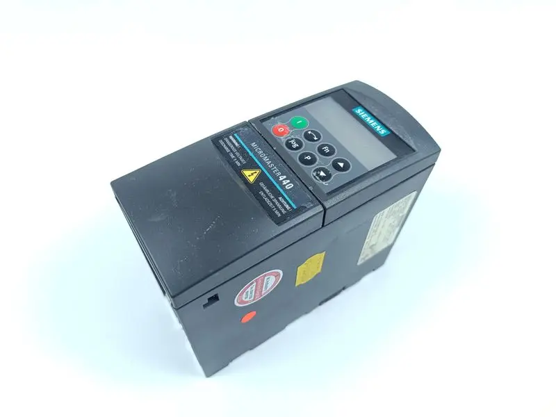 Produktfoto 1 von Siemens Micromaster 440 6SE6440-2UD21-5AA1 400V 1,5kw +Keypad TESTED TOP ZUSTAND