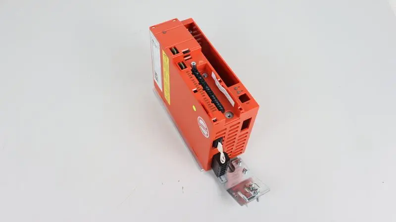 Produktfoto 1 von SEW Movitrac B MC07B0008-5A3-4-S0 400V 0,75kw Safety TOP ZUSTAND TESTED